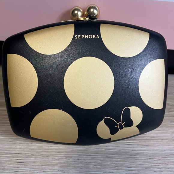 Sephora Minnie Mouse Eyeshadow Palette - Picture 2 of 4